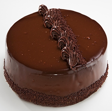 Geleneksel Tariflerle 6–9 Kişilik Çikolatalı Yaş Pasta pasta