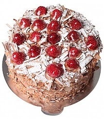 Göz Nuru İle Hazırlanan 6–9 Kişilik Çikolatalı Frambuazlı Yaş Pasta pasta